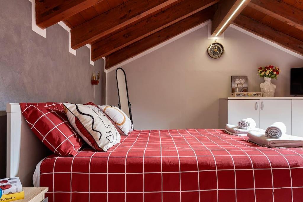 Ferienwohnung Alex Haus Somma Lombardo Exterior foto