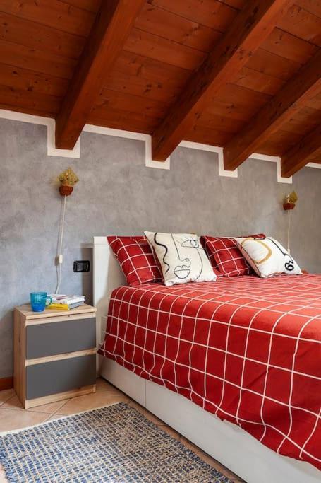 Ferienwohnung Alex Haus Somma Lombardo Exterior foto