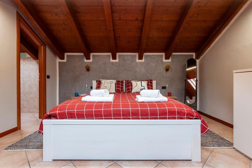 Ferienwohnung Alex Haus Somma Lombardo Exterior foto